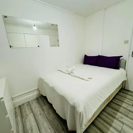 Tarbert Walk Rooms-3