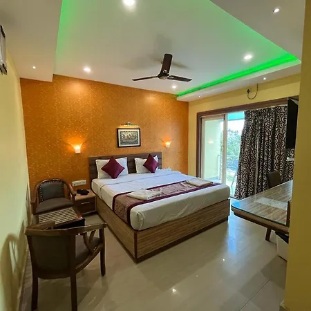Sagar Kanya Inn - Where Every Sea-Facing Room Offers A Breathtaking View, Luxurious Swims In Our Pool, Delectable Dining At Our Restaurant, And Seamless Comfort With Modern Amenities Like Elevators-3
