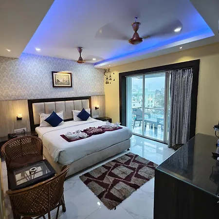 Sagar Kanya Inn - Where Every Sea-Facing Room Offers A Breathtaking View, Luxurious Swims In Our Pool, Delectable Dining At Our Restaurant, And Seamless Comfort With Modern Amenities Like Elevators-2