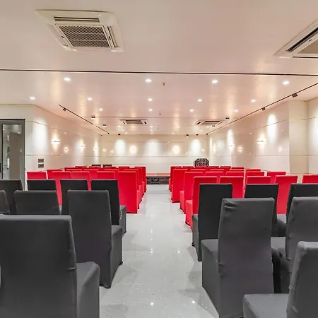 Fabhotel Red Vibe-2