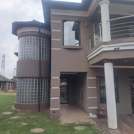 Ebuhleni Guest House-3