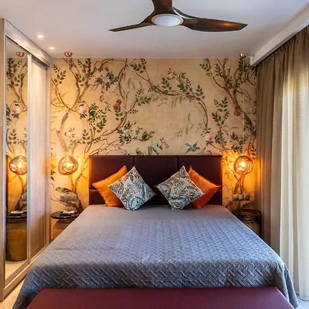 La Reve Luxury Apartments With Private Jacuzzi-2
