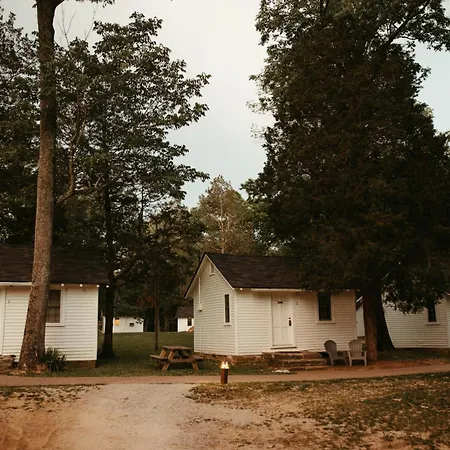 Mammoth Cave Lodge And Cabins-3