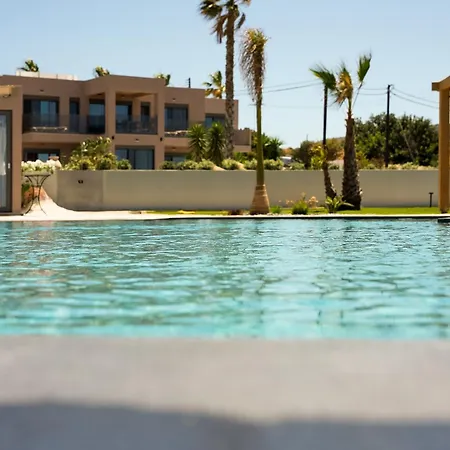 La Reve Luxury Apartments With Private Jacuzzi-3