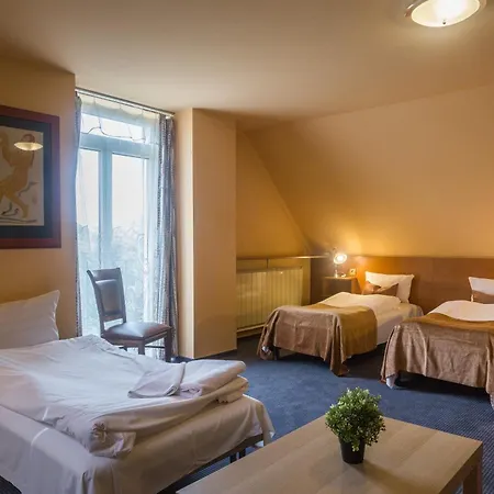 Hotel Luna Budapest-2