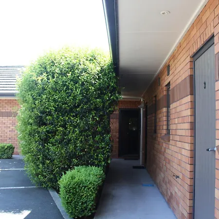 Albert Court Motor Lodge-3