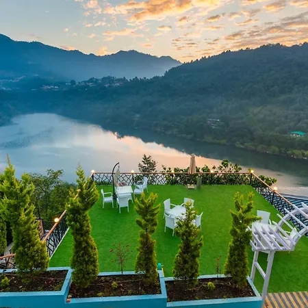 The Lake Ambience Resort-3