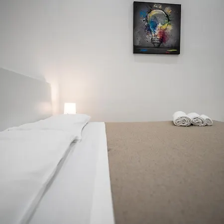 Valguarnera Studio Apartments-3