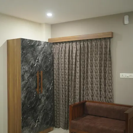 Cruz Inn Calicut-2
