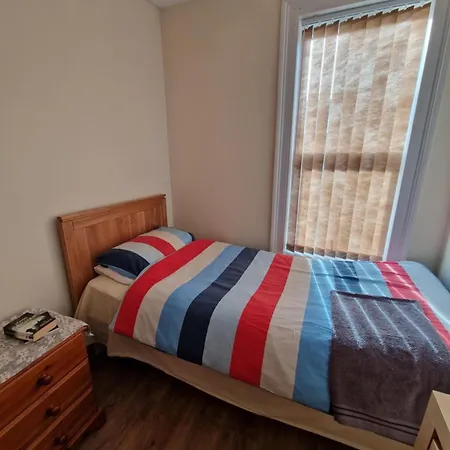 Lincoln Stay-2