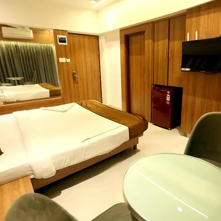 Host Inn International Marol-3