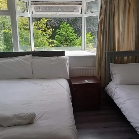 Burleigh House-3