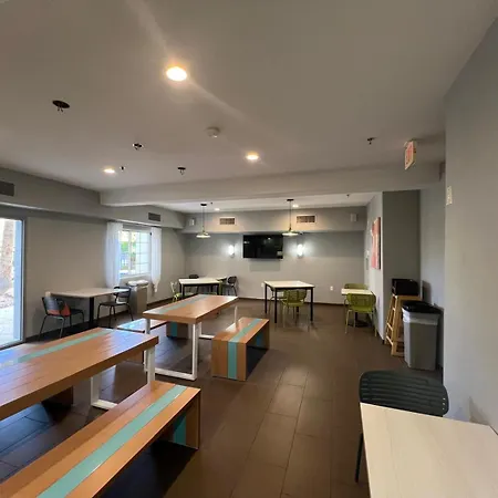Spark By Hilton Phoenix-Glendale-Peoria-2