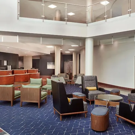 Courtyard By Marriott Ottawa East-2
