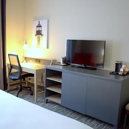 Country Inn & Suites By Radisson, Port Clinton, Oh-3