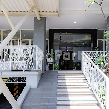 De Malang Sweet Homestay Syariah Mitra Reddoorz-3