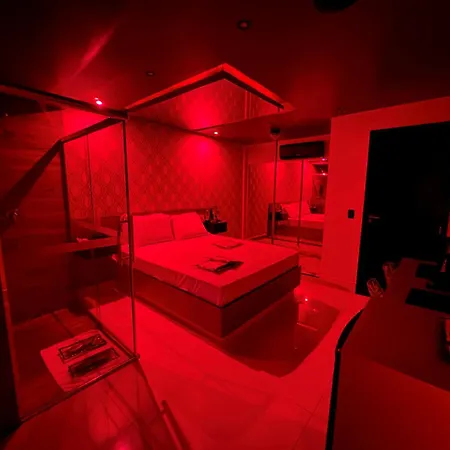Prestige Motel 1-3