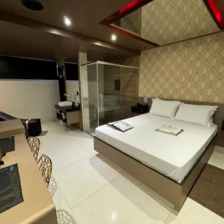 Prestige Motel 1-2
