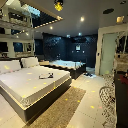 Prestige Motel 2-3
