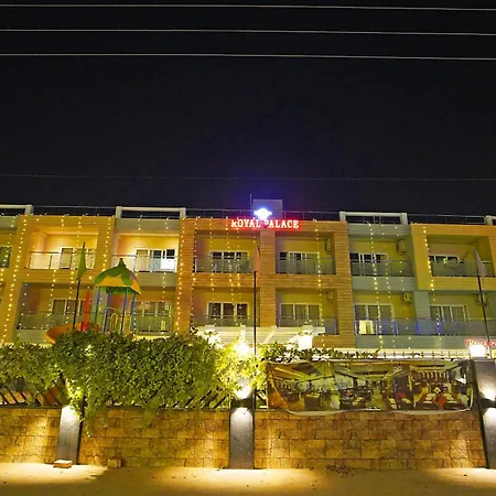 Royal Palace Beach Resort Walking Distance 1 Minutes-3