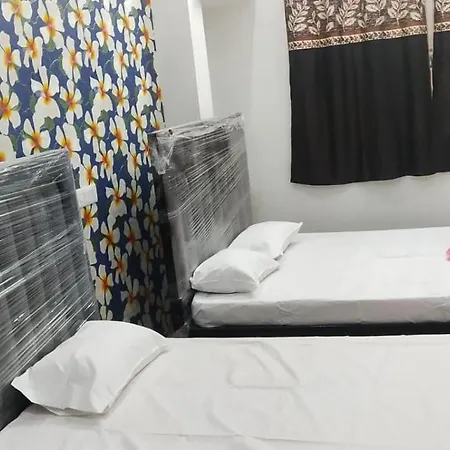 Gayatri Grand Paying Guest House-3