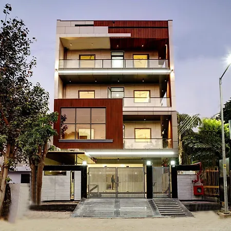 Hotel Elite Grand Near Kailash Hospital-3