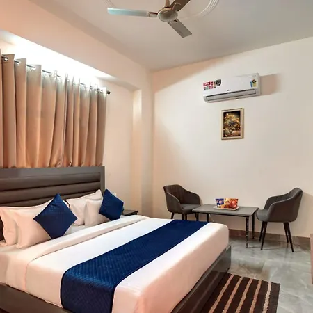 Hotel Elite Grand Near Kailash Hospital-2