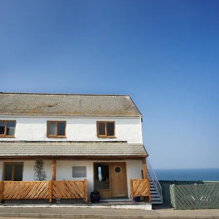 Outlaw'S Guest House-3