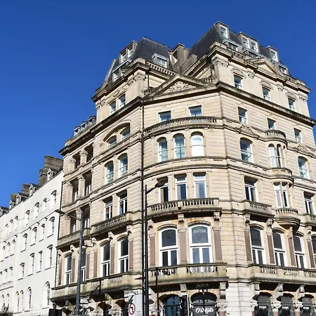 Royal Hotel Cardiff By Belvilla-3