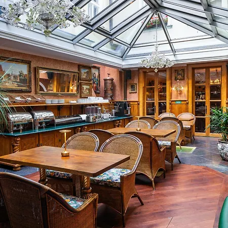 Hotel U Zlateho Stromu Prague By Bhg-2
