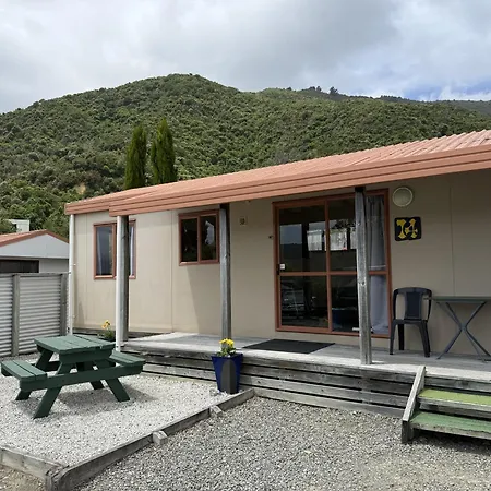 Picton'S Waikawa Bay Holiday Park-2
