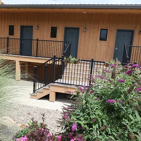 Lakeside Resort-2