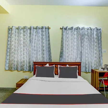 Collection O Relax Stay Apartments-3