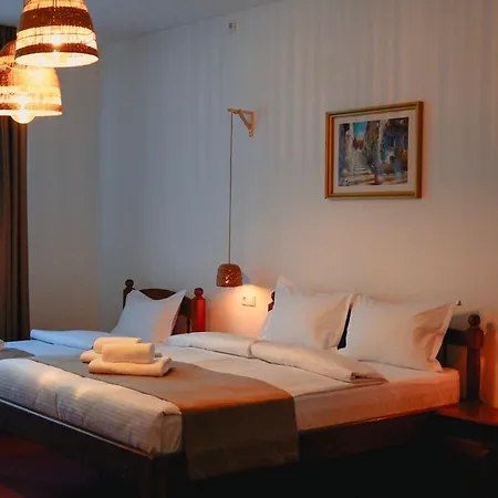 Bark Inn - Bed And Breakfast-3