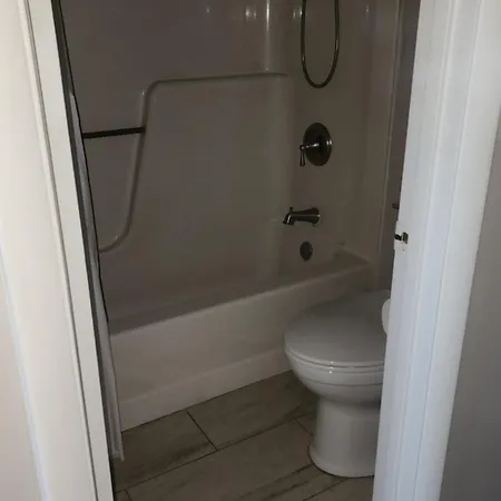 Hotel Lake Anna-2