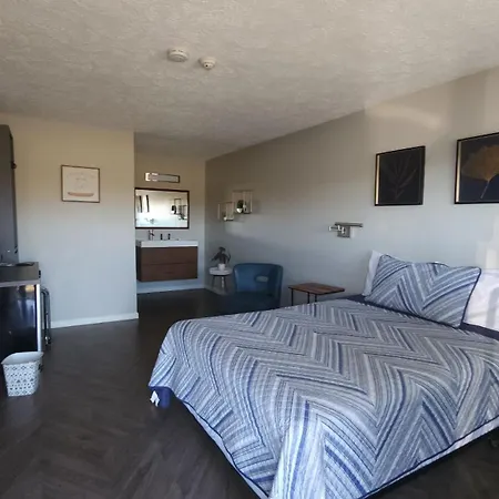 Hotel Lake Anna-3