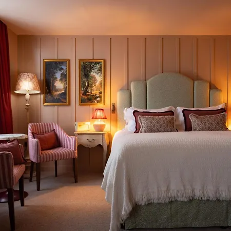 The Royal Forest - A Heartwood Inn-3