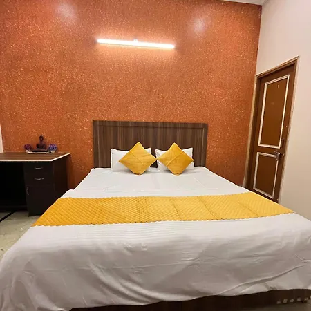 Krishna'S Land Homestay-2