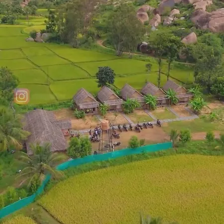 Om Shanti Om Home Stay & Cafe Hampi-2