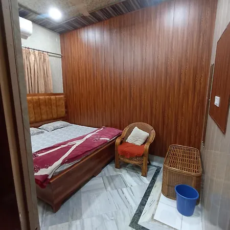 Shree Hit Radhamohan Dham-3