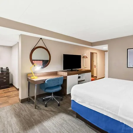 Hampton Inn Pennsville-3