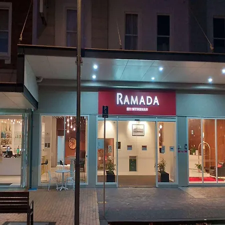 Ramada By Wyndham, Hamilton City Center-2