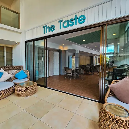 Recenta Suite Phuket Suanluang-3