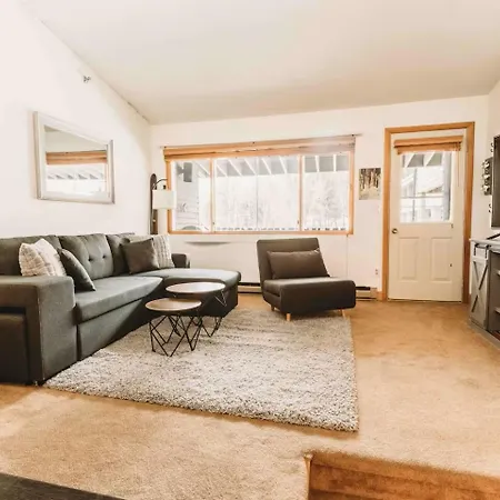 Sunday River Ski In Ski Out Mountain View Condo With Hot Tub Pool And Sauna!-3