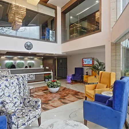 Hotel Cardinal Oxmo Delhi Airport-2