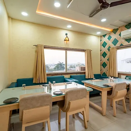 Treebo Premium Zorba - Hoshangabad Road-2