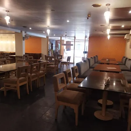 Blossom Rooms Hotel Vashishtha - Free Lunch Or Dinner- Free Breakfast-3
