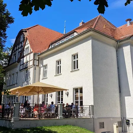 Hotel Schloss Sigrön-3