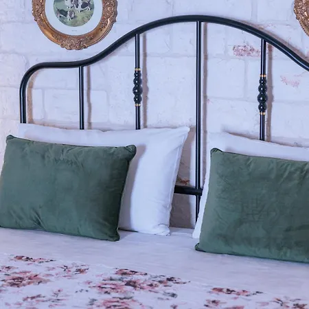 Opera B&B-3