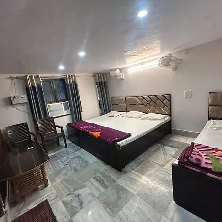 The Gateway Banaras Guest House-3